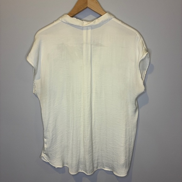 Nine West Off-White Sleeveless Button Front Blouse Women’s — Flowy & Lightweight - Picture 6 of 8